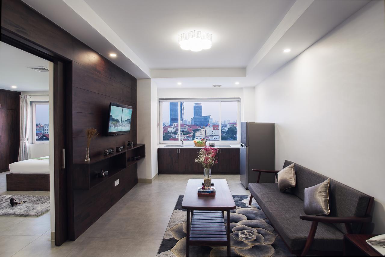 Kuch Oudom Hotel Phnom Penh Exterior photo