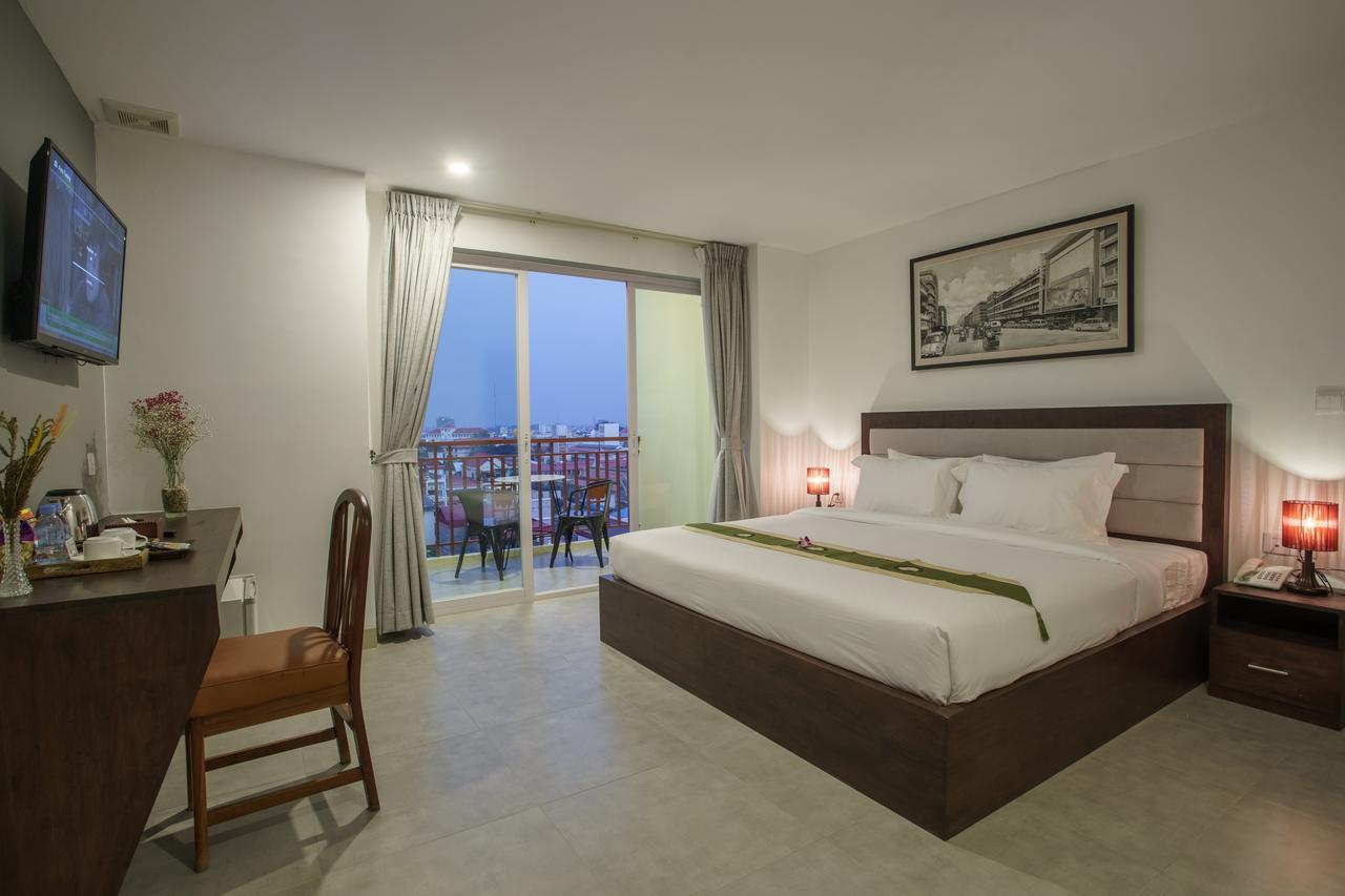 Kuch Oudom Hotel Phnom Penh Exterior photo