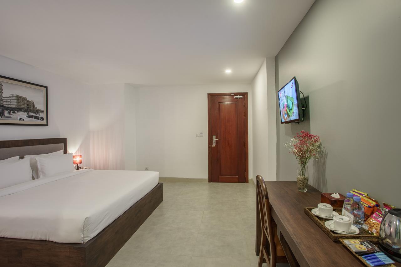 Kuch Oudom Hotel Phnom Penh Exterior photo