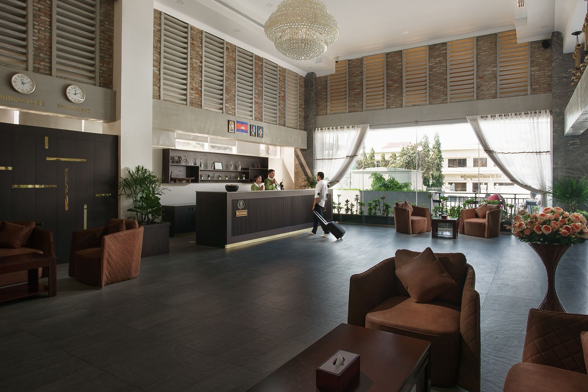 Kuch Oudom Hotel Phnom Penh Exterior photo