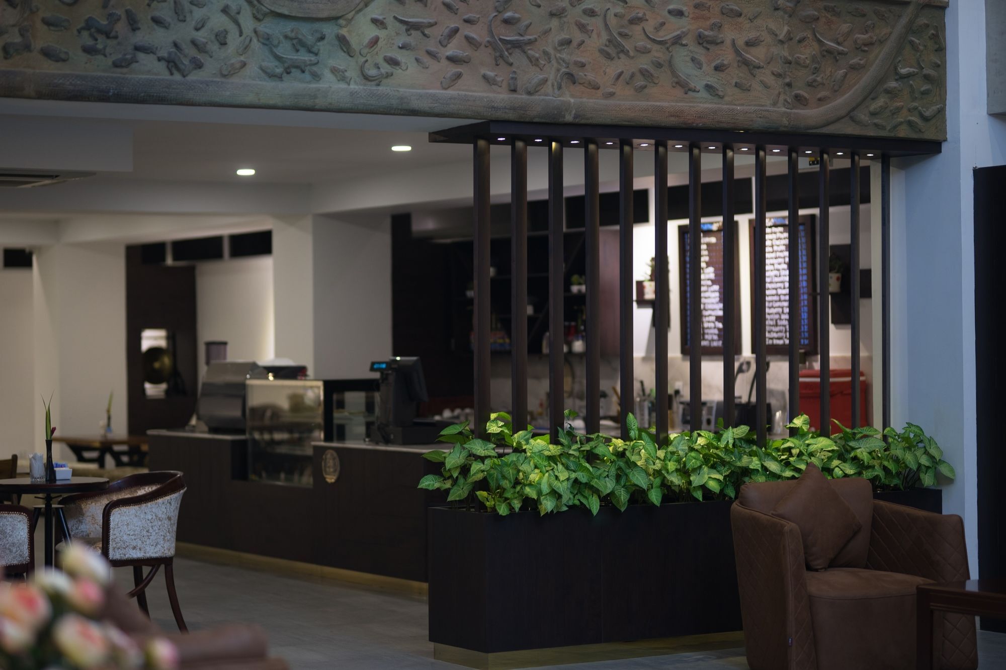 Kuch Oudom Hotel Phnom Penh Exterior photo