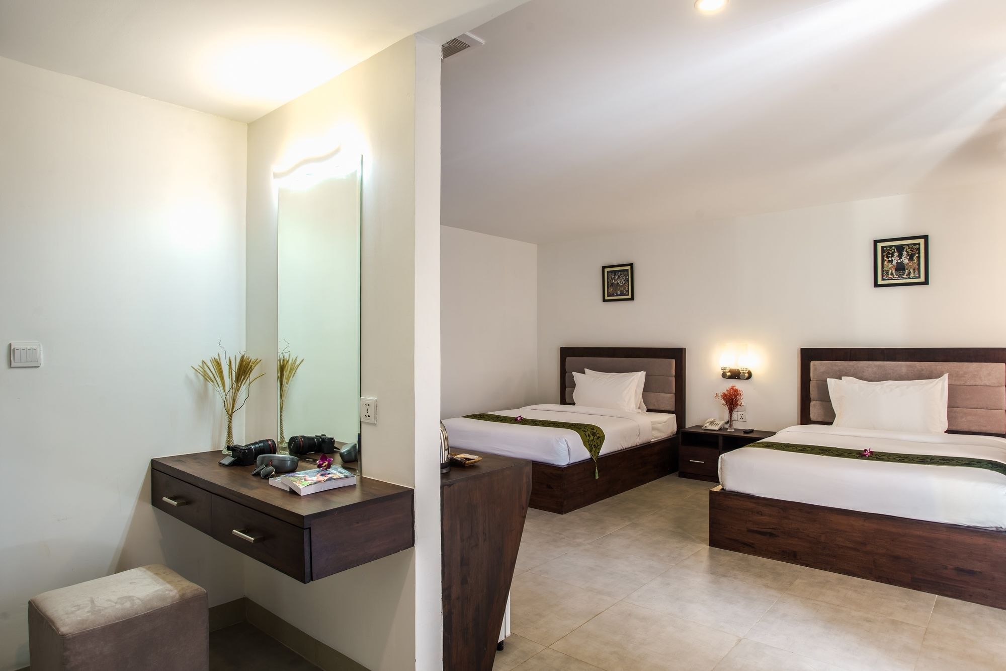 Kuch Oudom Hotel Phnom Penh Exterior photo