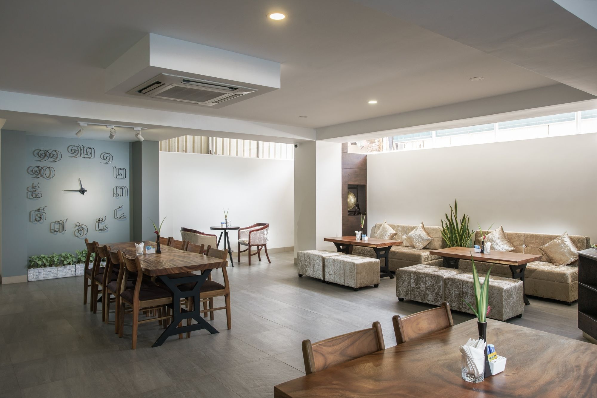 Kuch Oudom Hotel Phnom Penh Exterior photo