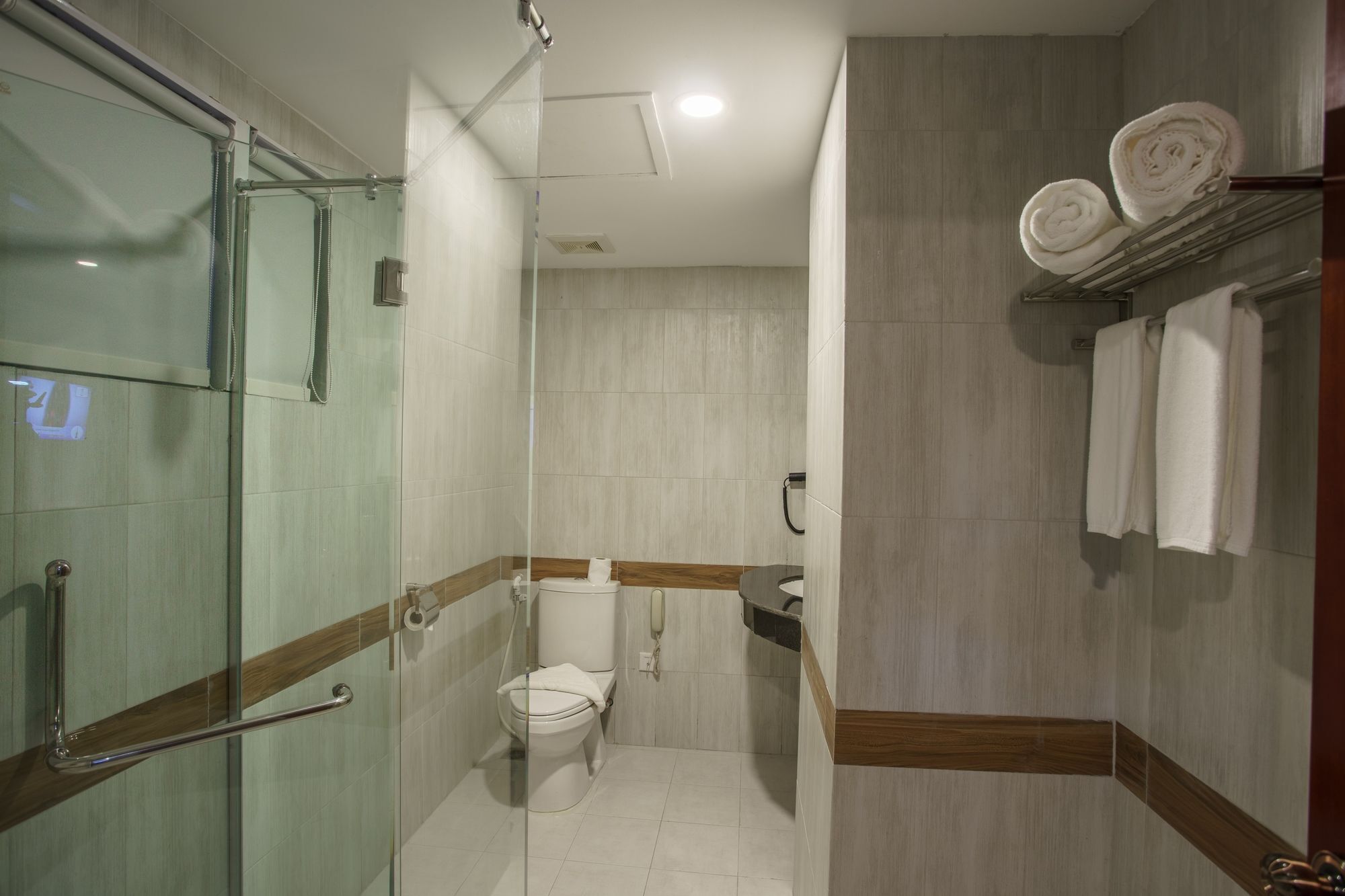 Kuch Oudom Hotel Phnom Penh Exterior photo