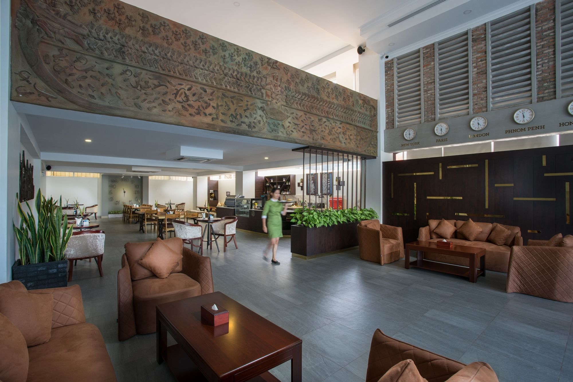 Kuch Oudom Hotel Phnom Penh Exterior photo