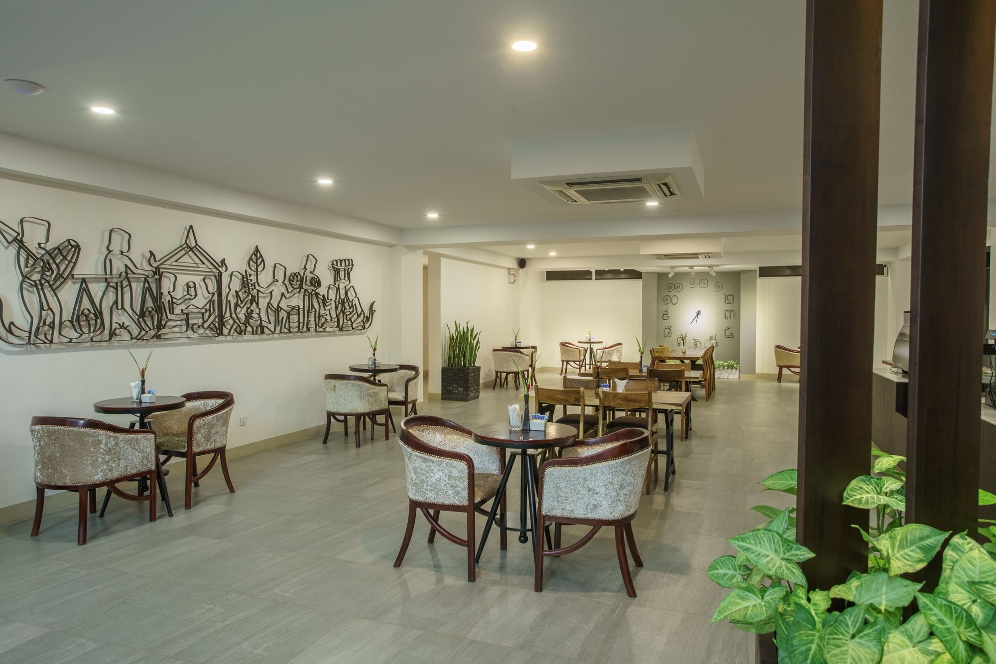 Kuch Oudom Hotel Phnom Penh Exterior photo